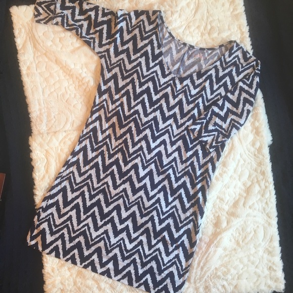 Lilly Pulitzer Dresses & Skirts - Lilly Pulitzer Eliza chevron t shirt dress